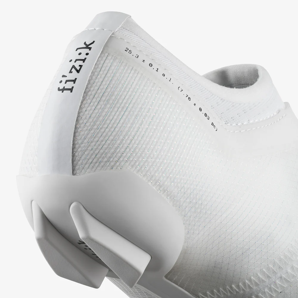 Vega carbon | Fizik - Image 7